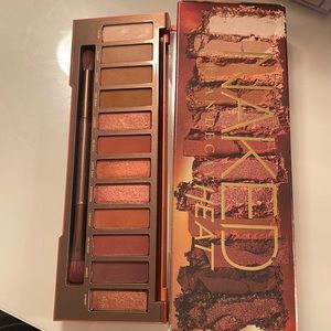 Urban Decay Naked Heat eyeshadow palette